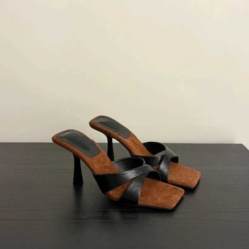2025 New Womens High Heels Sandal Square Head Cross Strap One Line Thin Heel Suitable Wearing Outdoor K260311