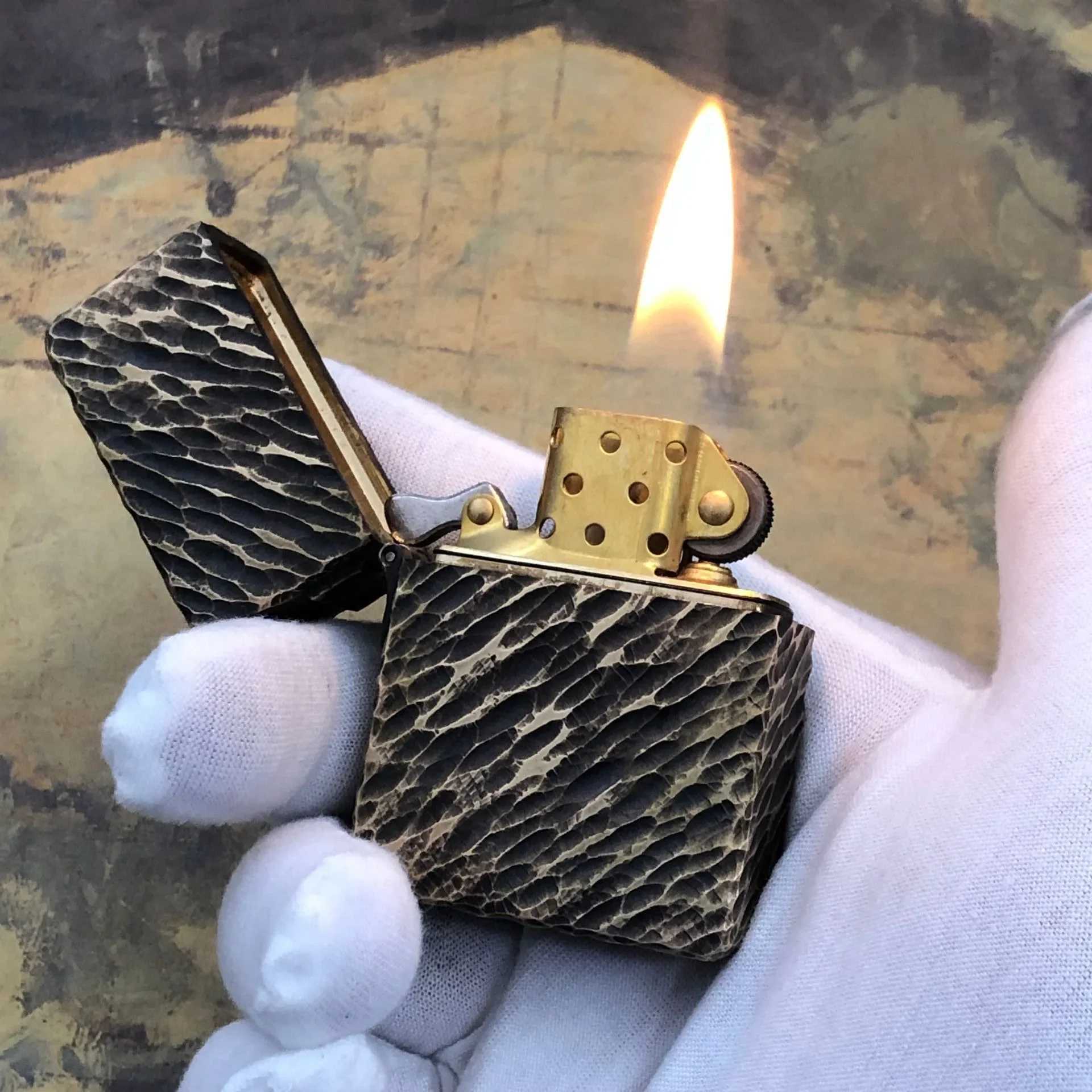 Zoro brass combat armor oil lighter engraved with Constantine pattern mens gift personalized igniter cigarette accessories N260311