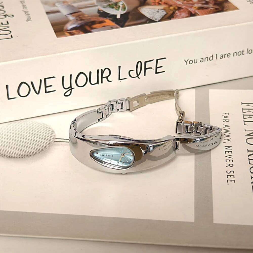 New Shaped Teardrop Quartz Watch Bracelet Water Droplet Waterproof Male Female Couple Advanced Y2K Exquisite Ins Niche Watches