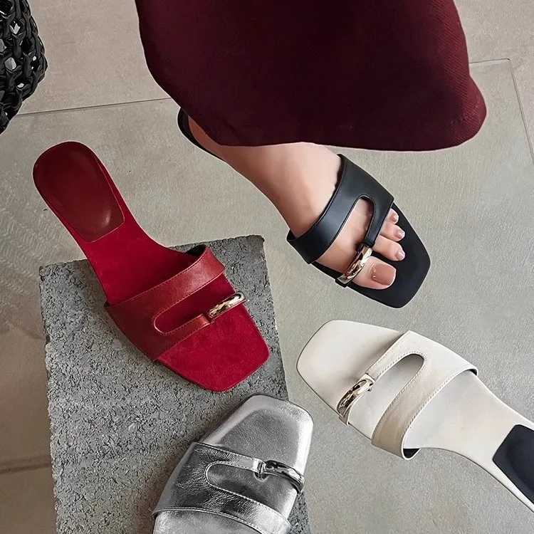 Design sense exposed toe flat for women in the summer of 2025 new metal straight style cool drag K260311