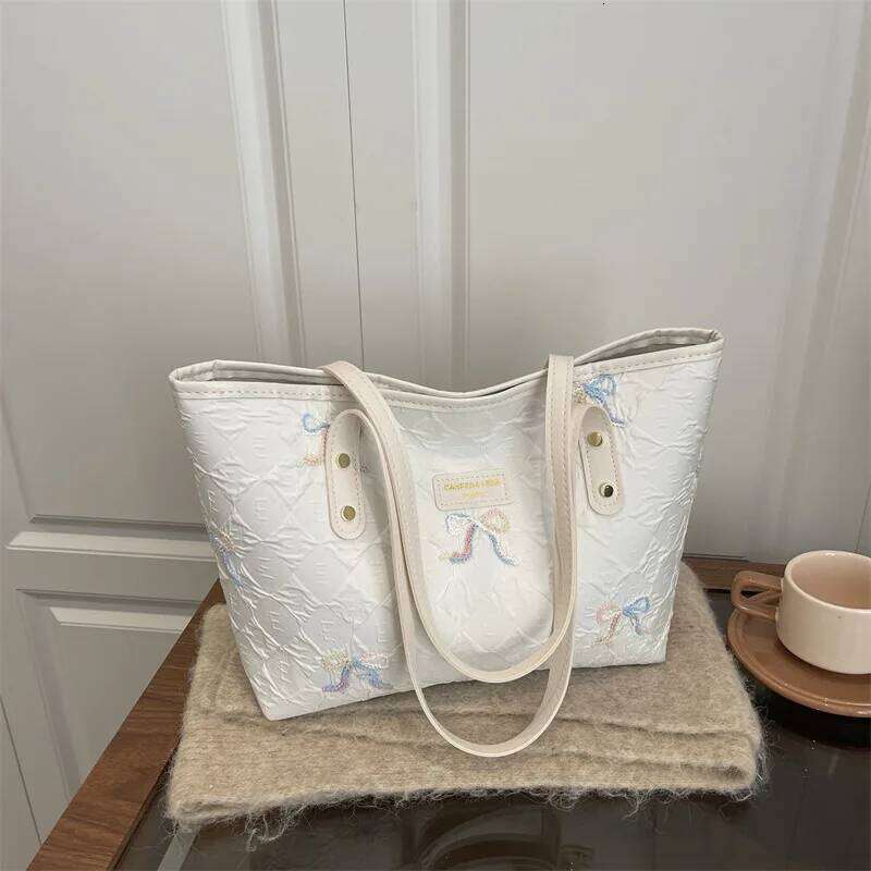 Casual Bow Embroidery Shoulder Bags for Women Portable Large Capacity Ladies Tote Bag Trendy College Style Students Handbags XJ260311