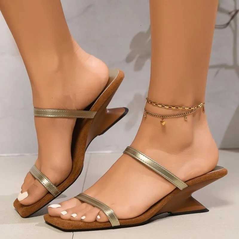 Summer New Womens Shoes Outdoor High Heels Comfortable Beach Fashion Designer Transparent Sandals Female Slides Pumps K260311