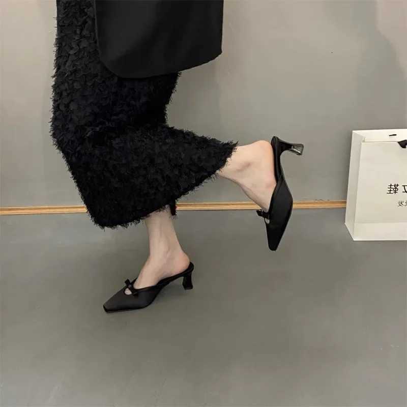 New Designer Summer Women Mules Fashion Ladies Outdoor Beach Vacation Flats Slides Female Butterfly-knot Shoes K260311
