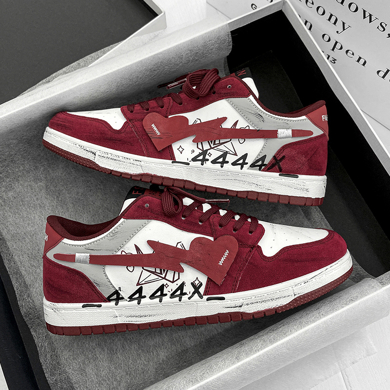 ONKE Luxury Shoes 2026 Men Women Retro Love Arrow Design Sneakers Red White Colorblock Streetwear Skate Shoes