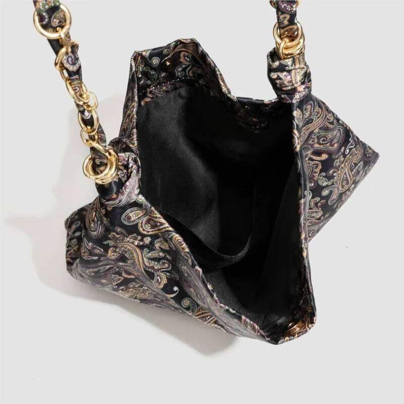 Retro Print Chain Tote Women Large Capacity Composite Shoulder Bag Ladies Fashion Versatile Commute Daily Crossbody Bags XJ260311