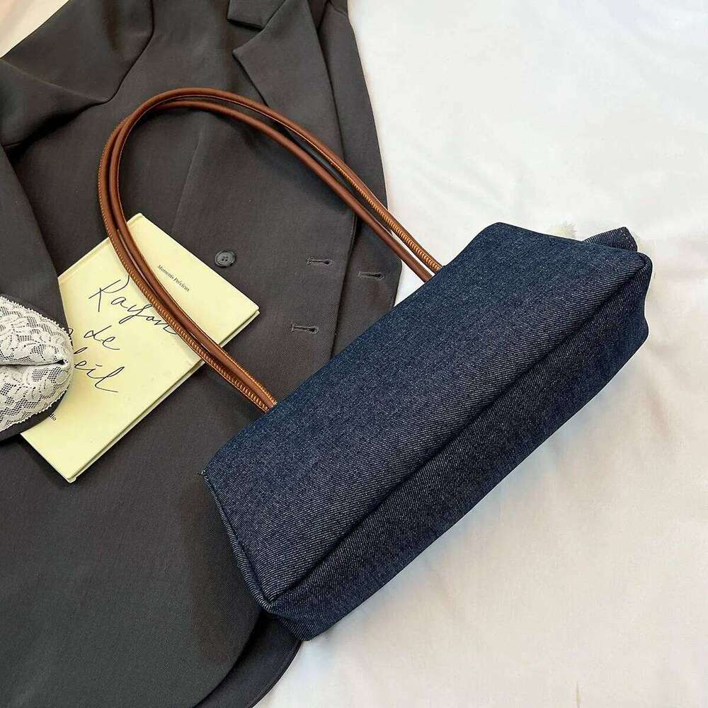 Fashion Belt Design Denim Shoulder Bags for Women Versatile Simple Ladies Phone Underarm Bag Outdoor Portable Female Handbags XJ260311