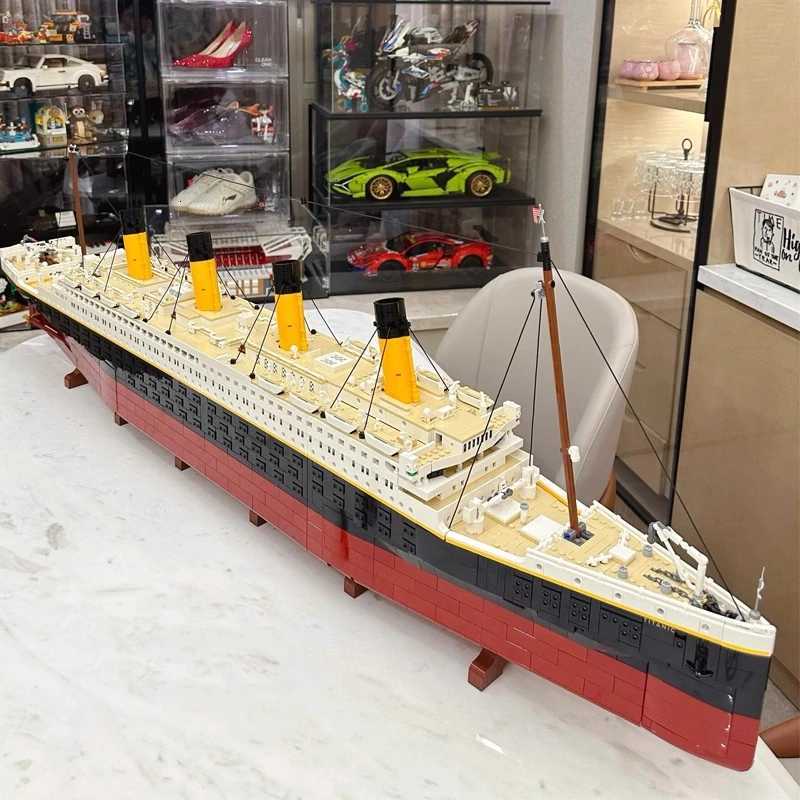 Compatible 10294 Titanic Cruise Ship Assembly Block Toy DIY Adult Series Giant Model Pendant 135-meter-long Christmas Gift X260311