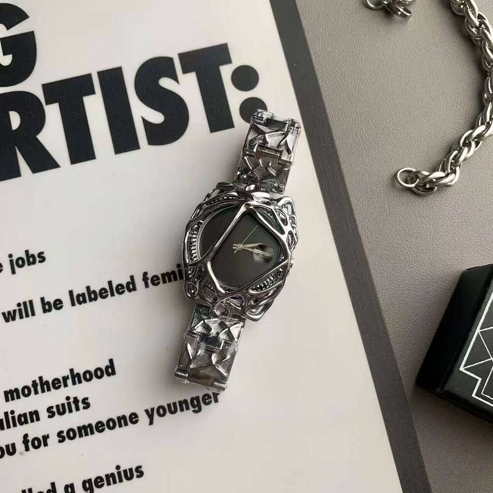 Y2K Alabaster style alien men's medieval high-end calendar waterproof niche design quartz watch ins