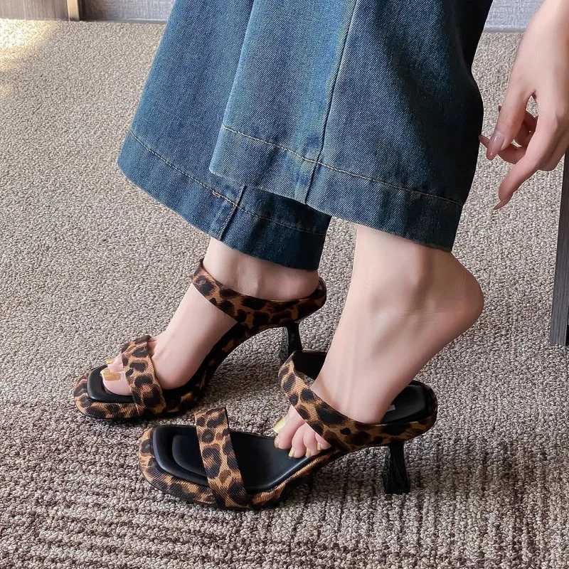 2025 Fashion Leopard Platform Toe Block Heel Open-Toe Slides Chunky Summer Outdoor Bestseller Womens High Heel K260311