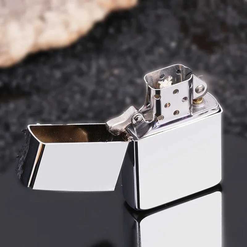 new Classic fuel Lighter Solid Color Smooth High Quality Lighter Smoking Accessories Mens Gift N260311