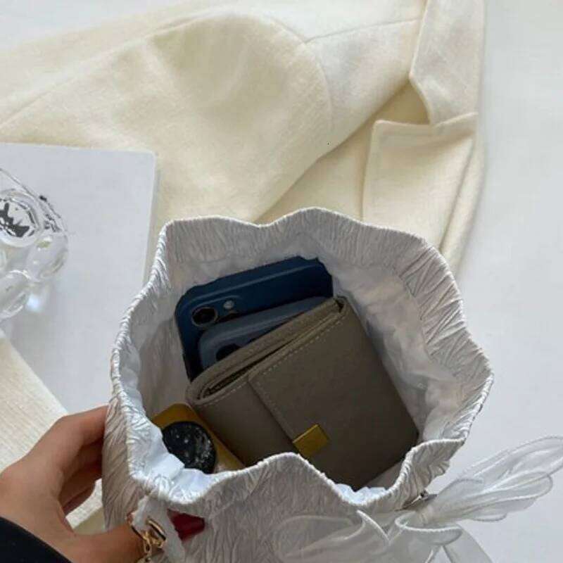 Chic Bowknot Canvas Crossbody Bag with Faux Pearl Chain - Versatile & Stylish Bucket Shoulder Purse for Women XJ260311