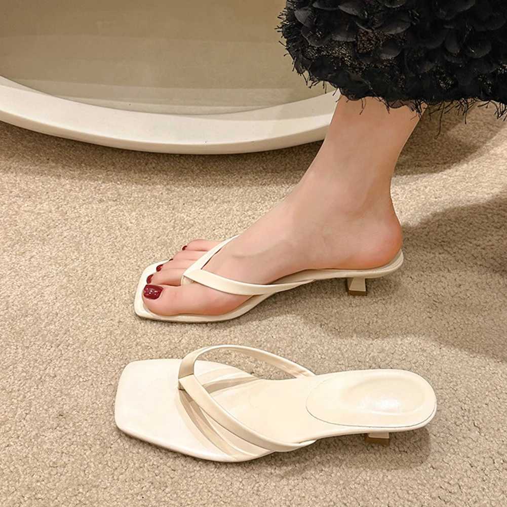 Women Summer Clip Toe Slippers Anti-Slip Comfort Low Heel Slides PU Leather Thin Heel Flip Flops for Seaside Beach Travel K260311