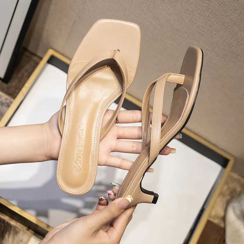 New Flip-flops High Quality Solid Color Square Toe Summer Ladies Slippers Low Heel Comfortable Womens Shoes Thick Heel K260311