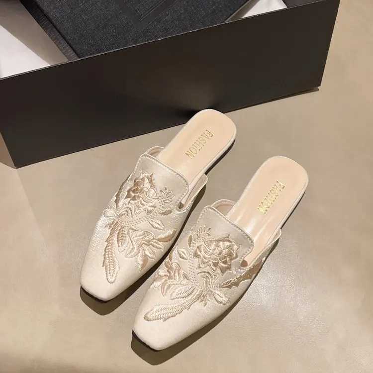 Womens mules summer footwear flats Chinese style floral patterns elegant sandals low-heeled designer styles K260311