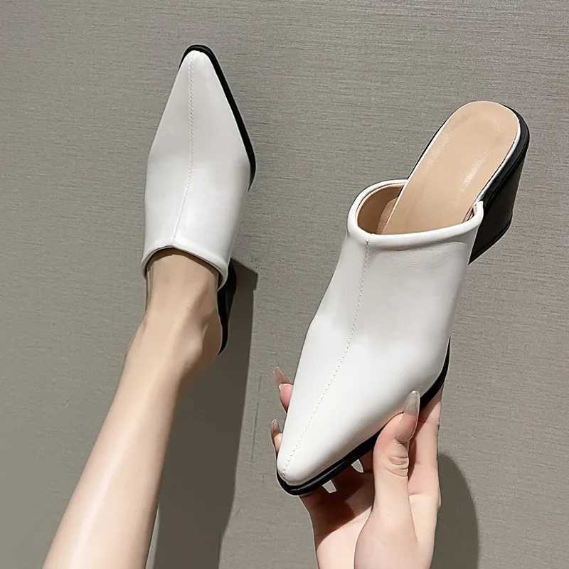 High-heeled mules with a pointed toe suitable for outdoor wear made of PU material with a rubber sole K260311