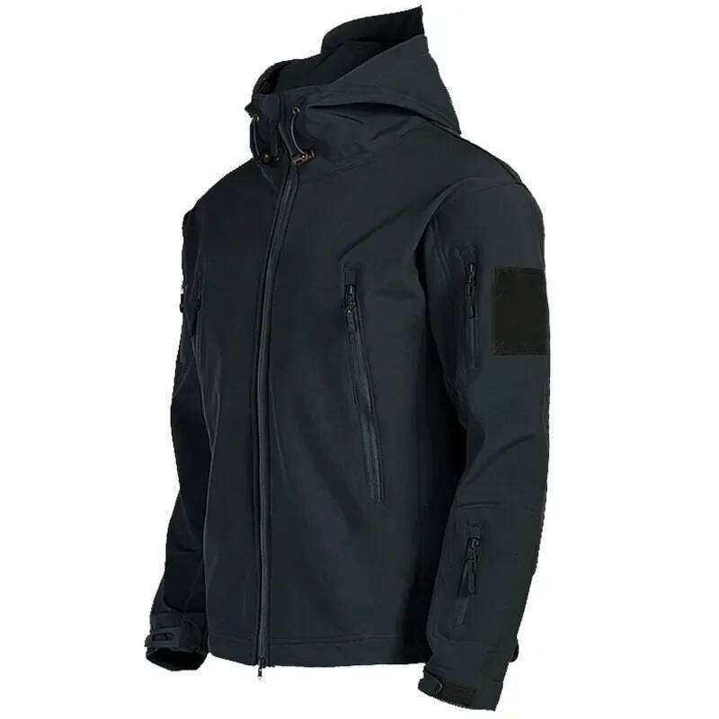new Tactical Jacket Men Combat Soft Shell Jackets Techwear Windproof Waterproof Breathable Fleece Thermal Hooded Coats 26H0311