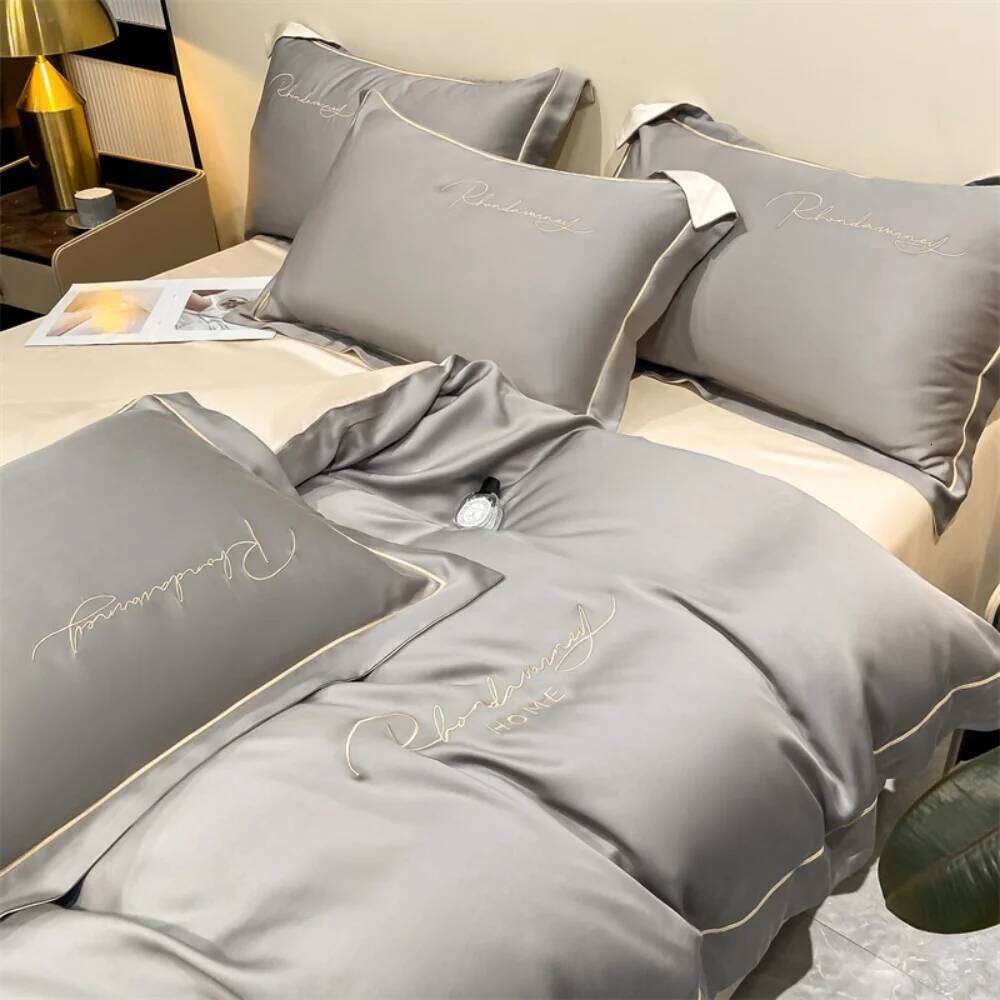 Light Ice Silk Four-Piece Silky Skin-friendly Sleeping Naked Summer Cool Duvet Cover Bed Sheet Pillowcase Bedding Set H260311