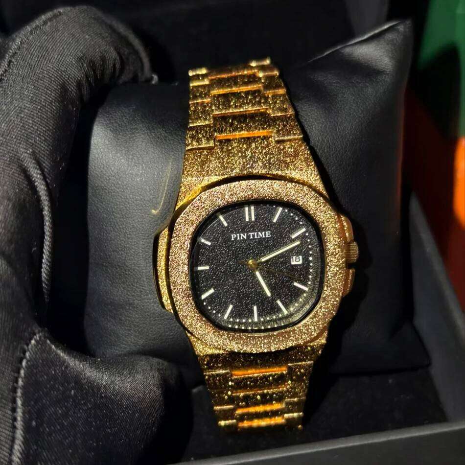 Golden Men's Luxury Frosted Watch Starry Sky Dial Quartz Waterproof Men Silver Wristwatch