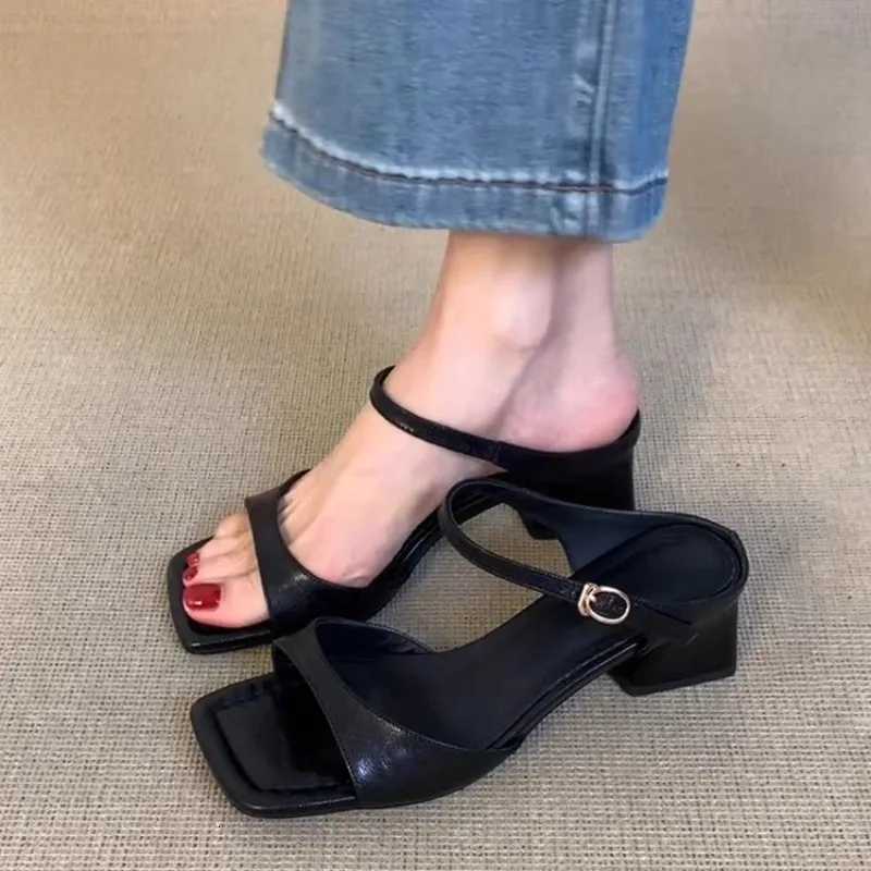 Womens Shoes 2025 New Concise Strap Square Heel Womens Fashion Peep Toe Versatile Modern K260311