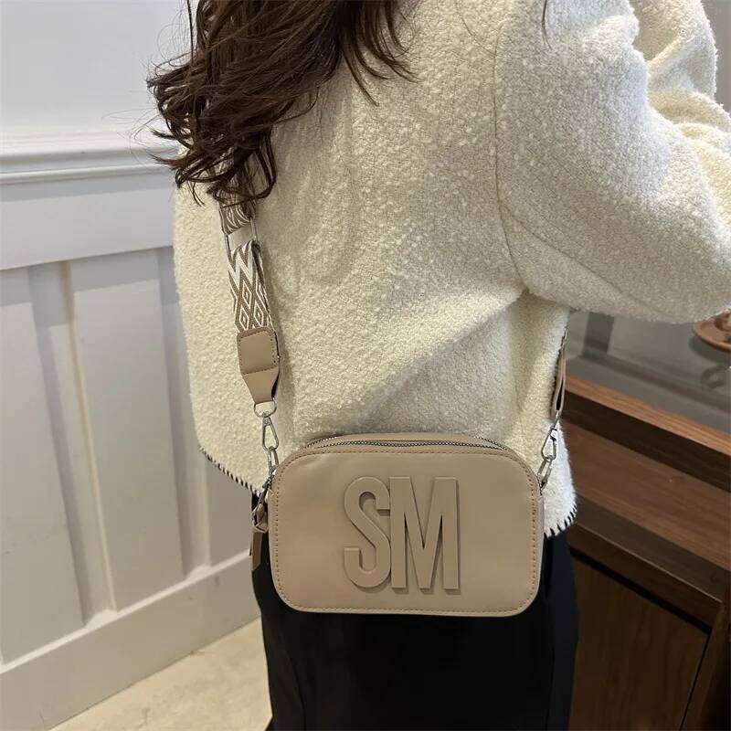 Stylish Versatile Women Single SM Letter Pu Leather Small Square Bag, Leisure Wide Shoulder Strap Cross Body Bags XJ260311