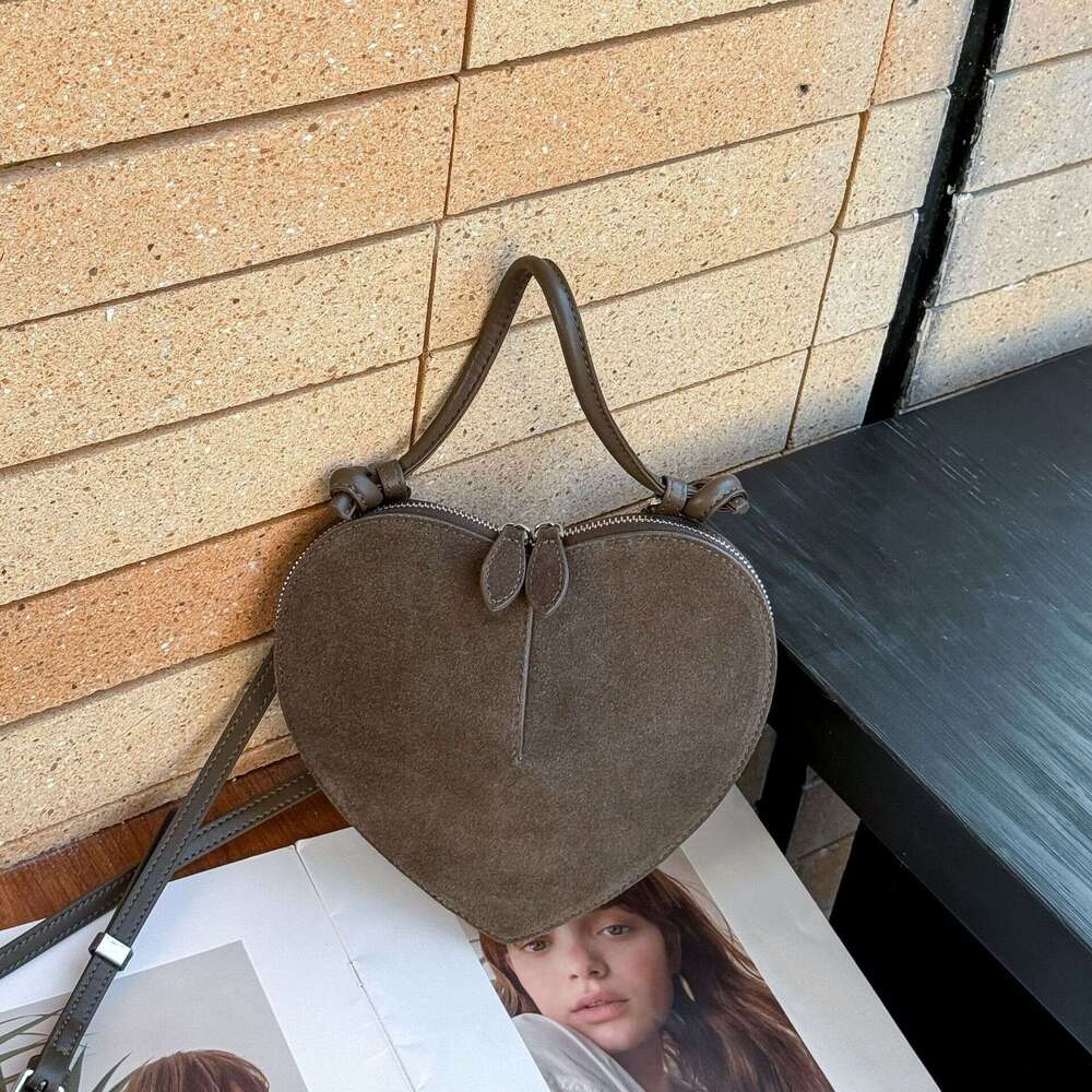 Luxury Shoulder Bags Totes Hobo Cross Border Fashion Handbag Niche Design Shiny Heart Shaped Bag Trendy Versatile Shoulder And Crossbody Small For Wom