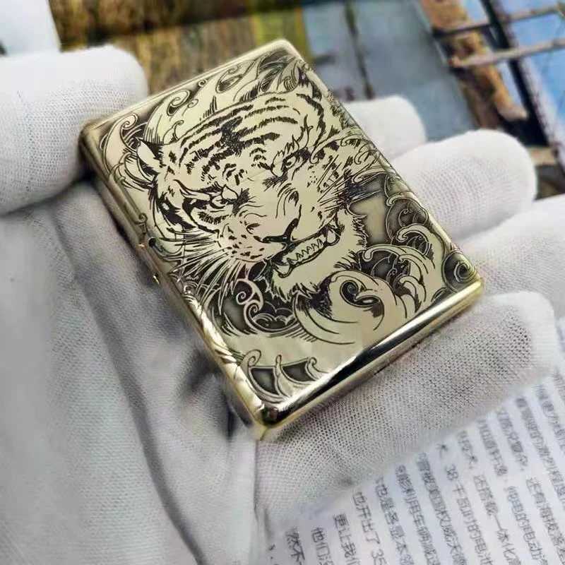 912 Retro High End Waterproof Sealed Armor Constantine Kerosene Lighter 3/5 Hinge Metal Petrol Lighter Mens Gift 150G N260311