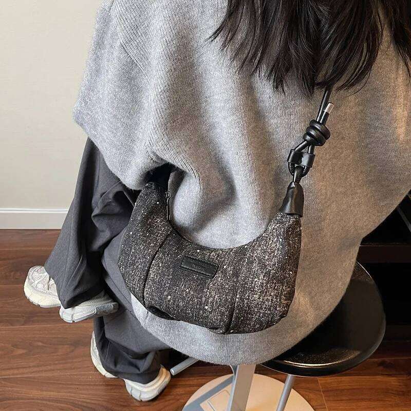 Casual Denim Shoulder Underarm Bags for Women Versatile Thread Design Ladies Crossbody Bag Lightweight Girls Hobos Handbag Purse XJ260311