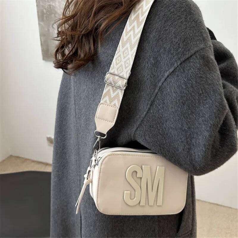 Stylish Versatile Women Single SM Letter Pu Leather Small Square Bag, Leisure Wide Shoulder Strap Cross Body Bags XJ260311