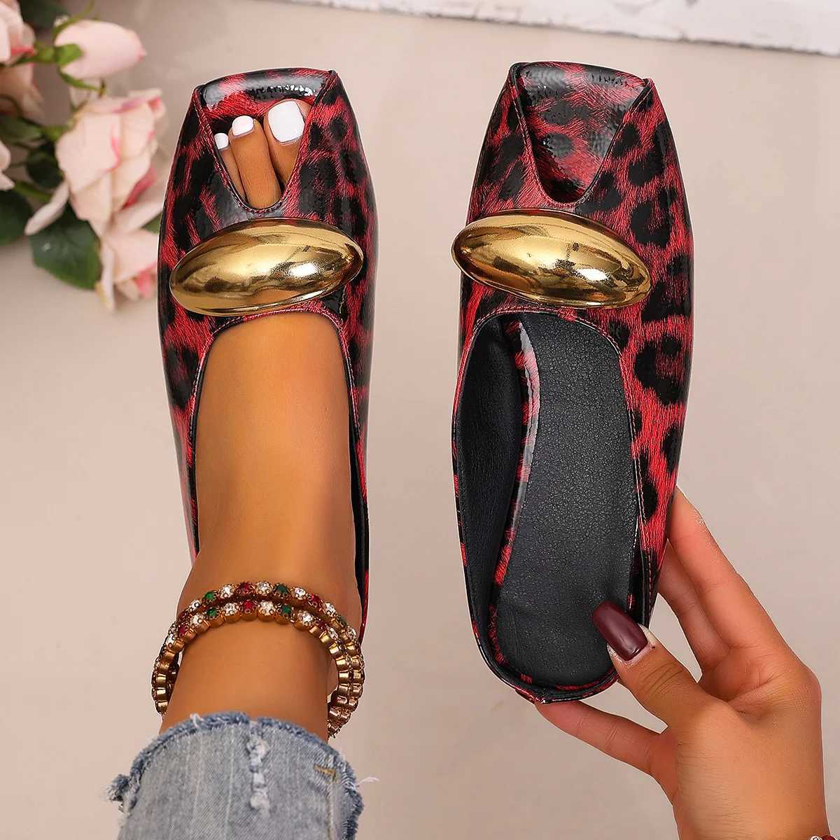 2026 Summer Womens New Metal One Word Womens Flat Sexy Fish Mouth Open Toe 35-43 K260311