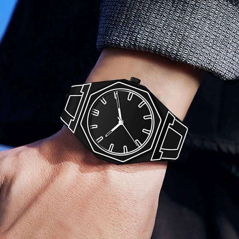 PINTIME New Men's Watches Black White Quartz Watch for Man Creativity 2D Comic Style Wristwatch Leisure Male Cool Clocks