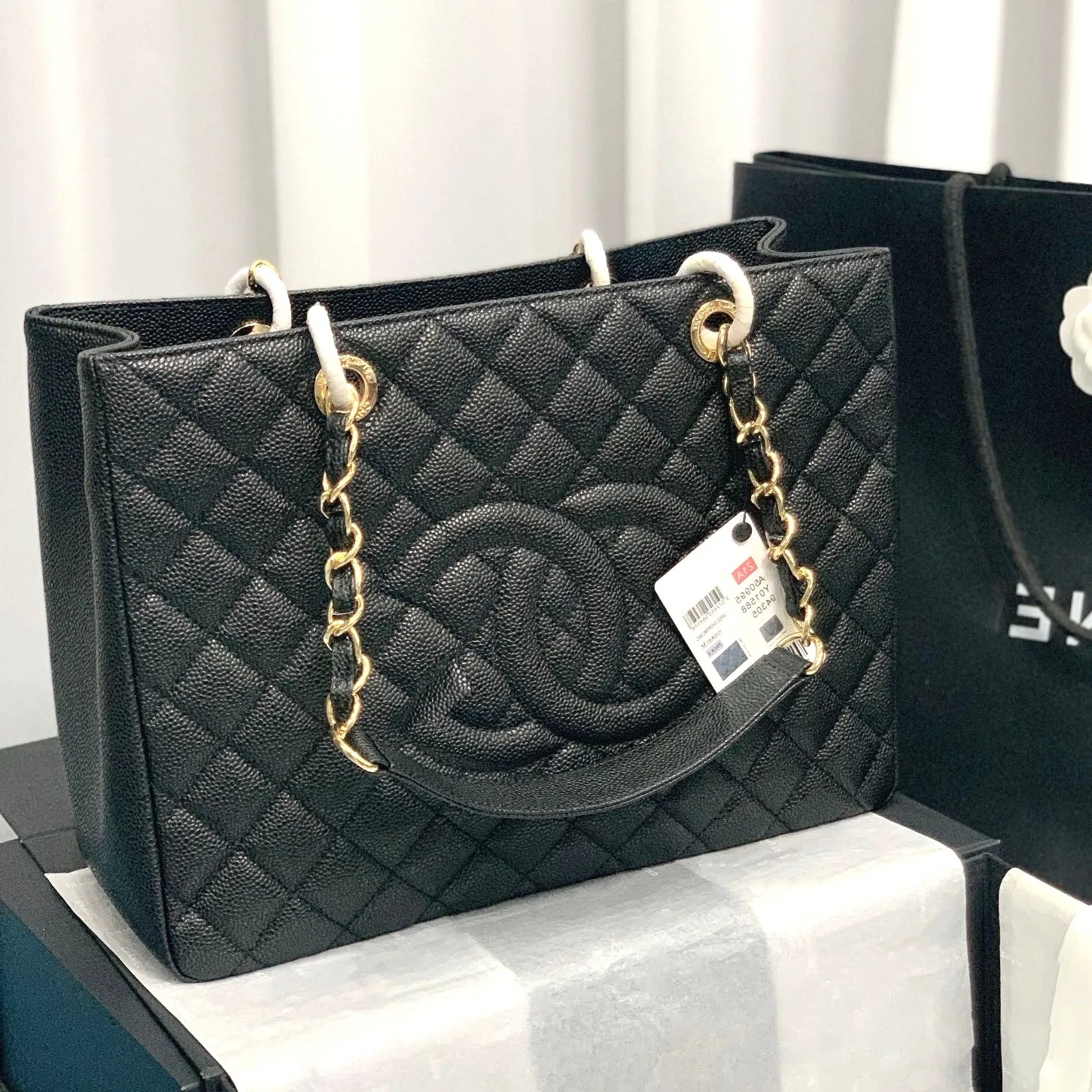 Tote bag Gst bag Designer bag Luxury Shoulder bag Classics Lychee Caviar Canvas Gold Silver Chain Handheld Brand Large Capacity Outdoor Fashion Travel bag Armpit bag