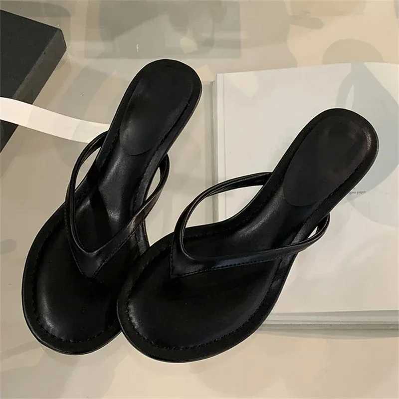 Summer Fashion Thin Low Heels Women Round Clip Toe Beach Casual Sandals Flip Flops Shoes Zapatos De Mujer K260311