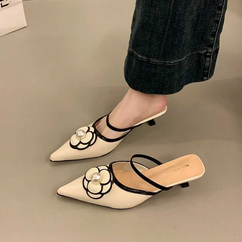2025 New Solid Color Flower Baobao Head Half Drag Shoes Summer New Temperament Pointed Head Fashion Comfortable Casual Shoes K260311