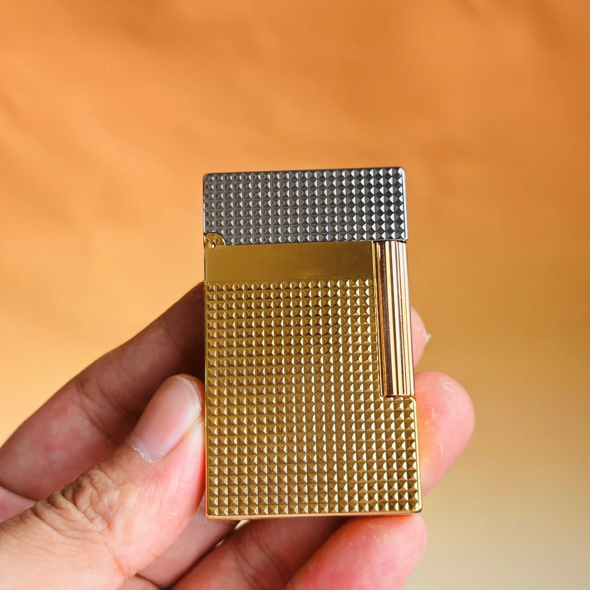 Luxury custom lighter with a loud and clear sound a perfect gift for men comes with a set of custom lighter accessories N260311