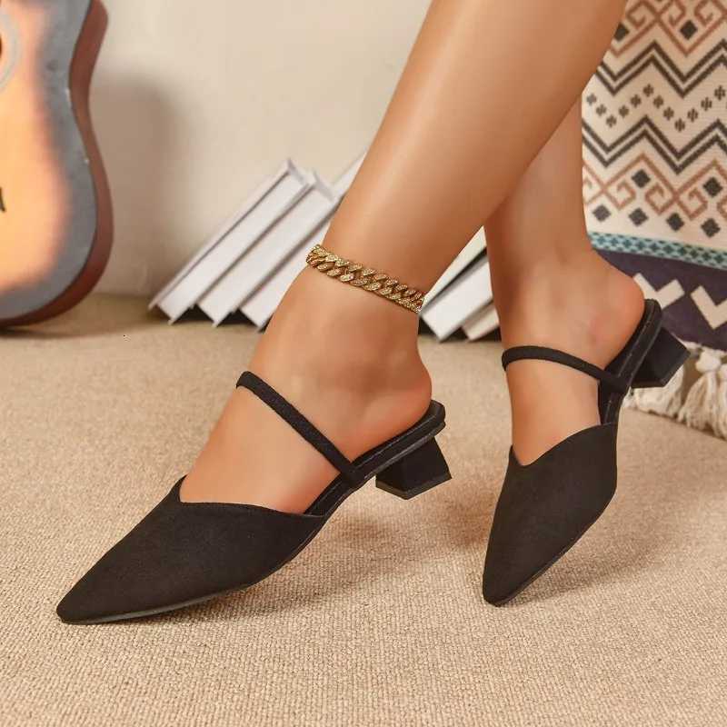 Fashion Velvet Bread Head Semi-drag Summer New Pointed Toe Shallow Cuff Foot Non-slip Wear-resistant Square Heel Shoes K260311