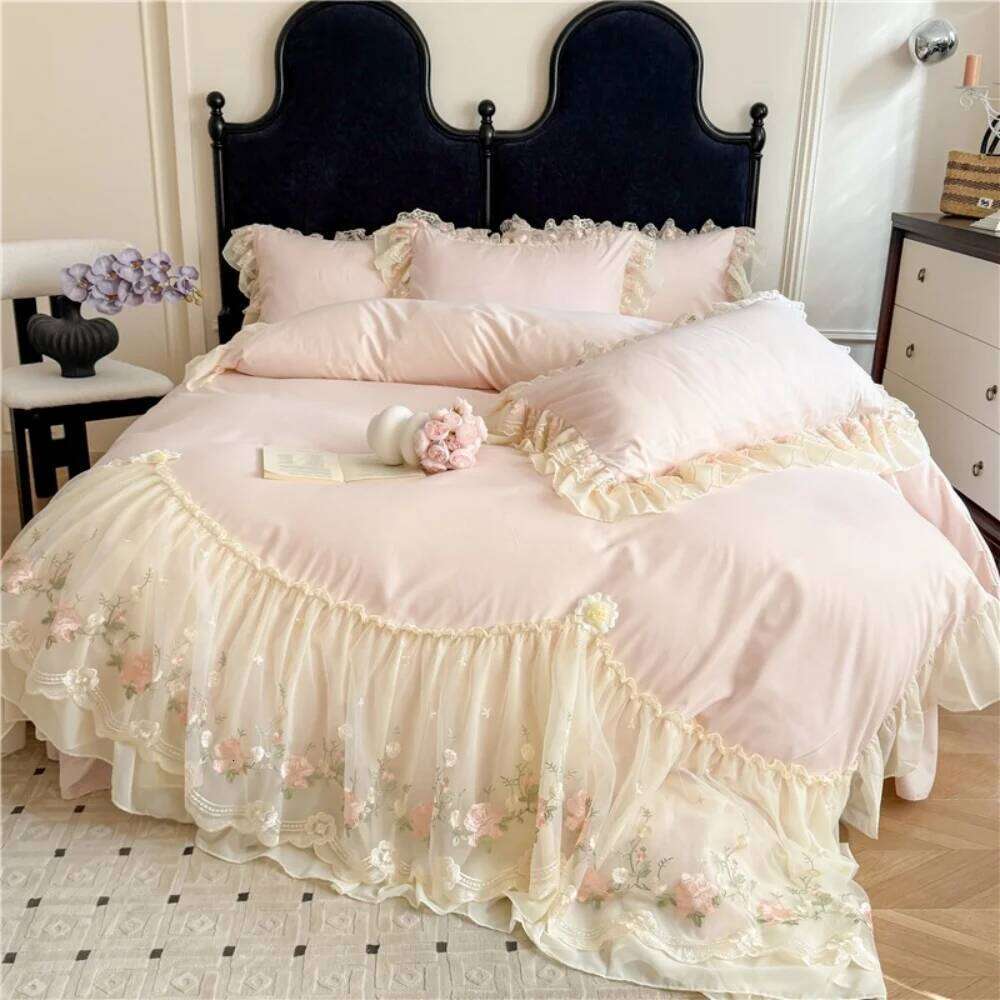 4Pcs Princess Wedding Bedding Set Korean Style Lace Flowers Embroidery Duvet Cover Bed Sheet/Fitted Sheet/Bed Skirt Pillowcases H260311