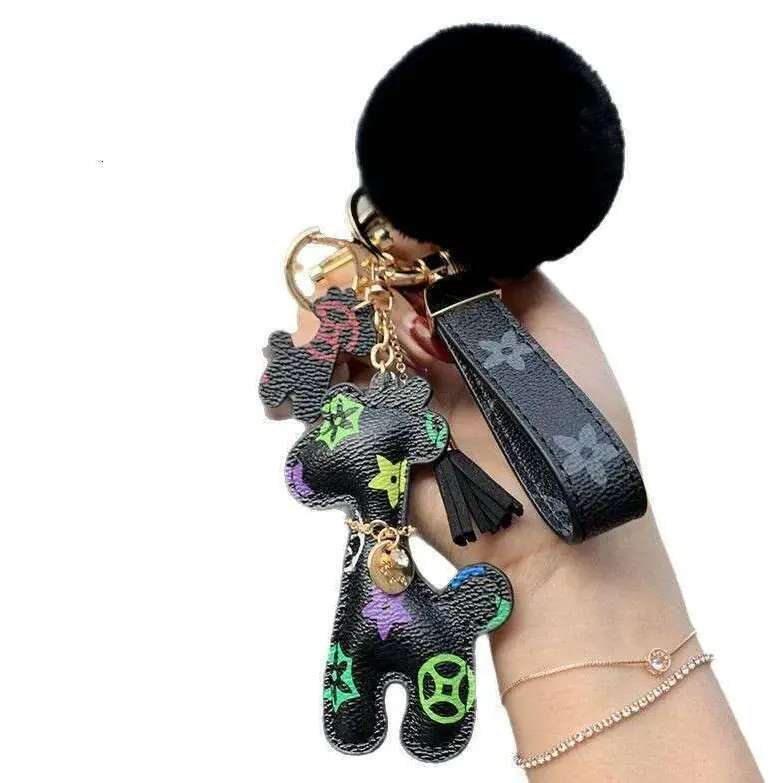Designer Luxury Monogram Giraffe Keychain Brown Leather Tassel Bag Charm Car Key Pendant Daily Accessory for Gifting