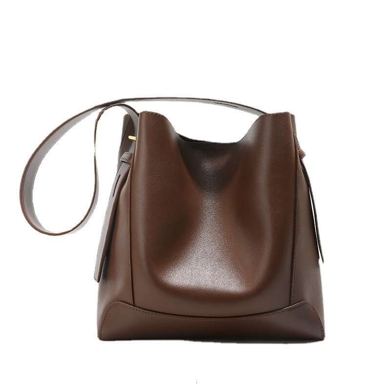 Luxury Shoulder Bags Totes Hobo Genuine Leather Women S New Bucket Tote Versatile Large Capacity Commuter Shoulder Bag Crossbody For SENYY