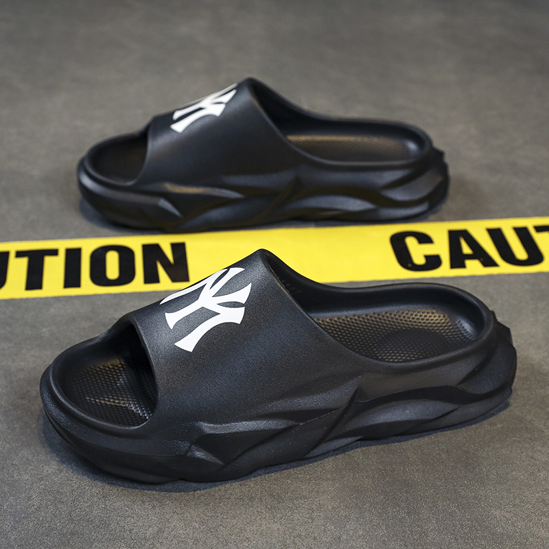 2026 Men's Slippers For Teenagers, Summer Outdoor Sports Indoor Non-slip Sandals, Men's Beach Vietnam Luxury Shoes One-word Slippers, White