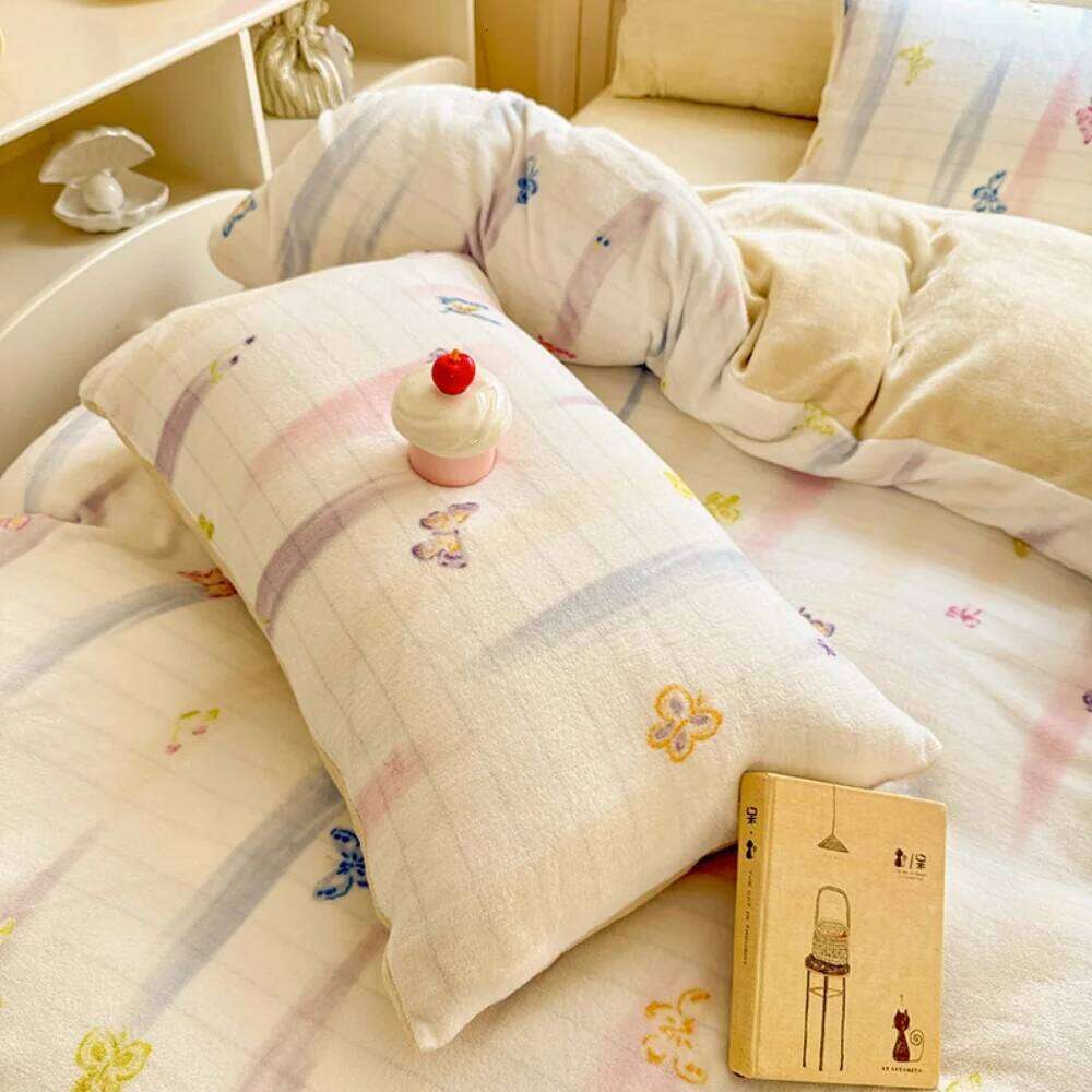 Ins Simple Style Winter Warm Four Piece Milk Velvet Boys Girls Bedding Set Thickened Soft Duvet Cover Pillowcase Bed Linens H260311