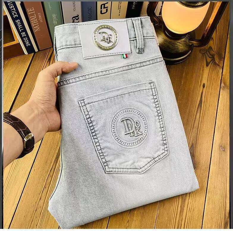 2025 Men's Slim fit Denim Pants High-quality Casual Fashion Exquisite Steel Print Pattern Suitable Youth Couples Z260225