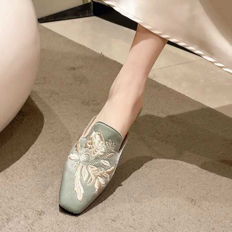 Womens mules summer footwear flats Chinese style floral patterns elegant sandals low-heeled designer styles K260311