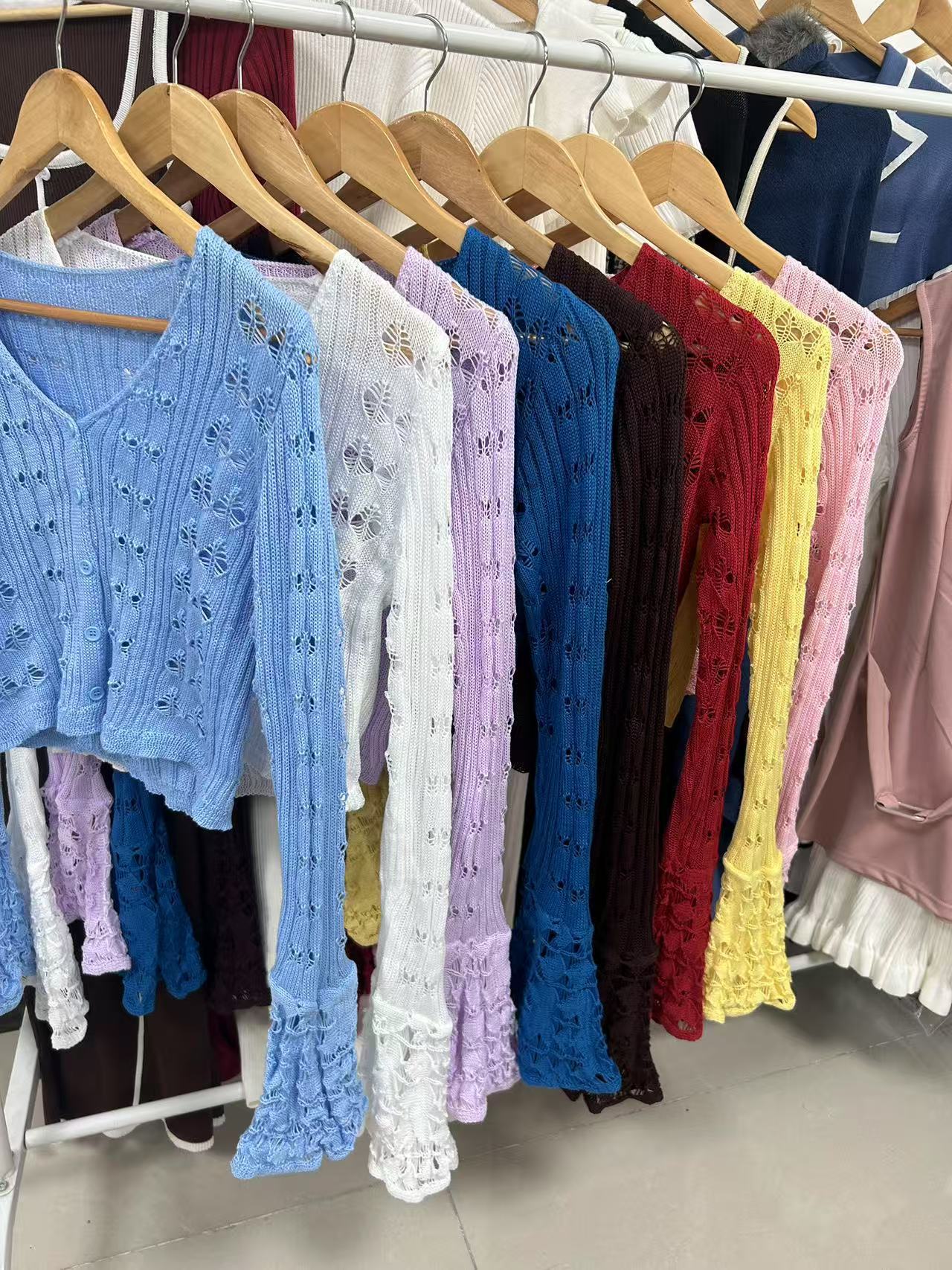 Knitwear Hollow Out Sweater Cardigan Women V-Neck Long Sleeve See Through Cropped Top Summer Knit Patchwork Cardigan Top R260311