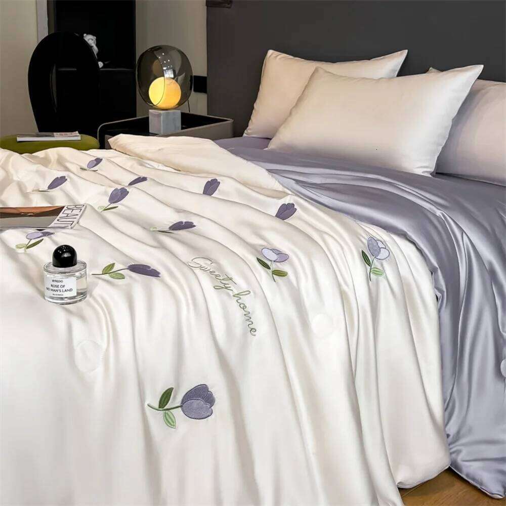 Cooling Ice Silk Summer Four-Piece Embroidery Thin Quilt Bed Sheet With Pillowcases Air Conditioner Bedding Set H260311