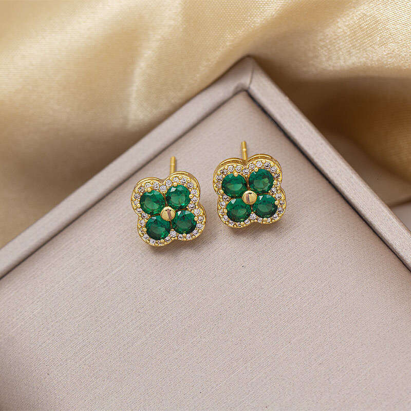 Clover Necklace for Women Jewelry Pendant Earrings Set Titanium Steel Clavicle Chain Light Luxury Zircon Inlaid Copper High End Elegant Jewelry