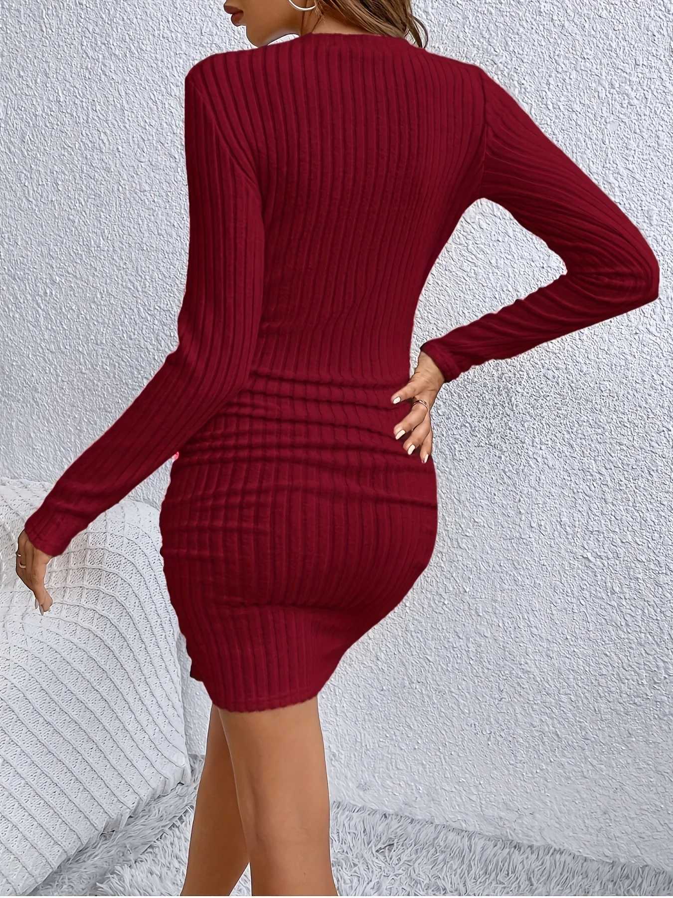 French Elegant Solid Color V-Neck Tight Dress New Years Womens Clothing Autumn and Winter Base Knit Dress M260311