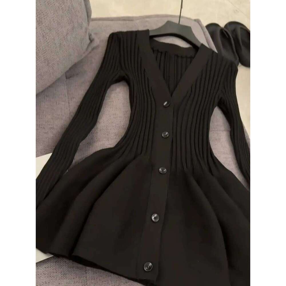 Vintage Elegant Dress Long Sleeve V-neck Knitted Dresses Women Casual Single Breasted Slim Fit Autumn Korean Sexy Style Skirt Z260311