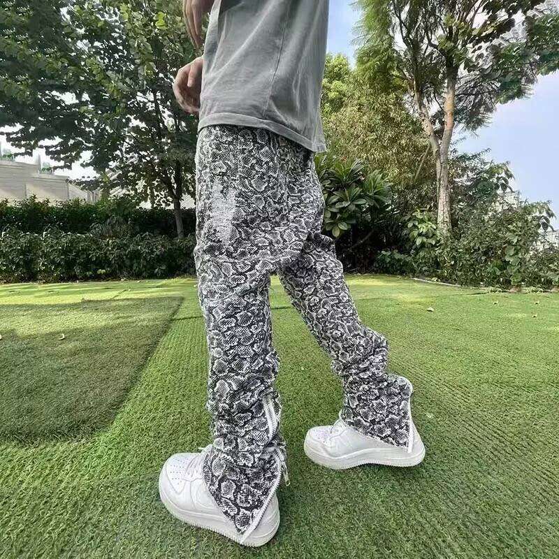 Men Fashion Snakeskin Graphic Jeans Male Baggy High Street Pants American Style Streetwear Casual Denim Trousers Z260225