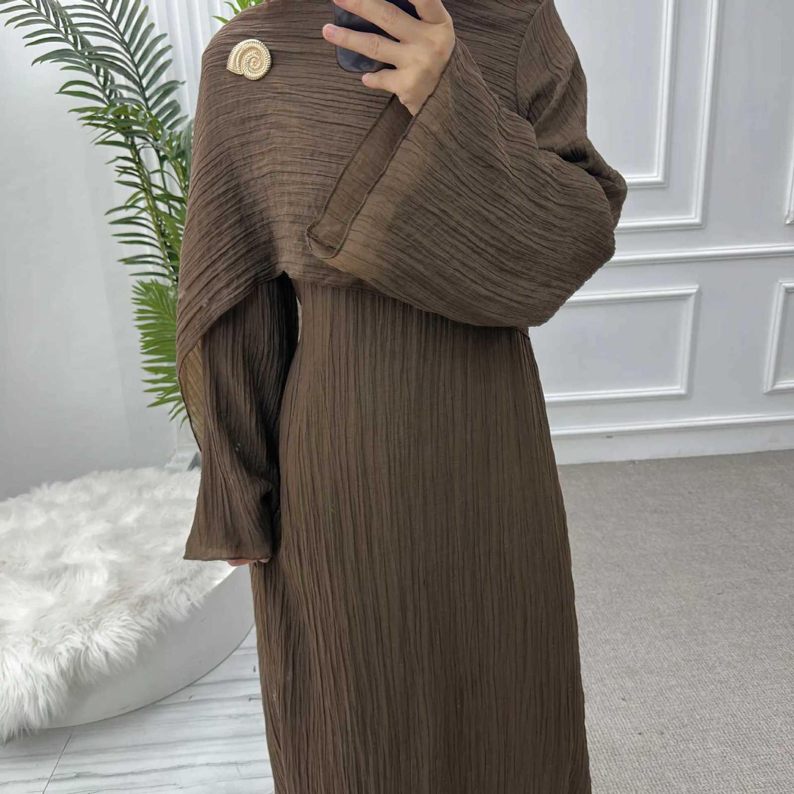 Eid Muslim Dresses with Shawl New Pleated Abaya Dubai Luxury Party Long Dress Islamic Clothes Plain Abayas for Women Kaftan Robe X260311