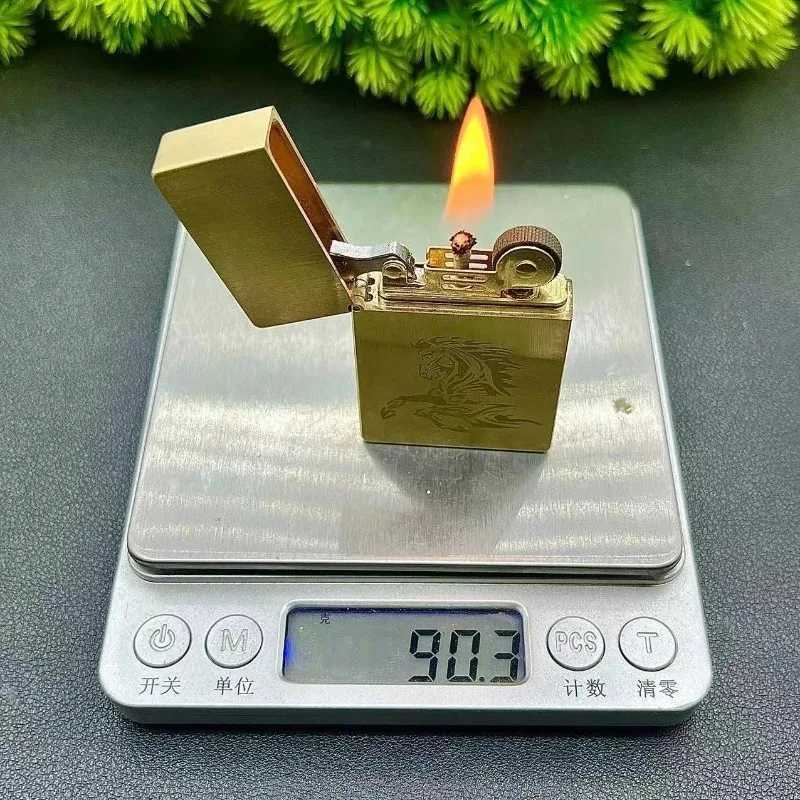 Handmade Brass Ultra-thin Small Heavy Armor Oil Lighter Shaped Creative Windproof Engraved Custom Lighters Mens Lighter N260311